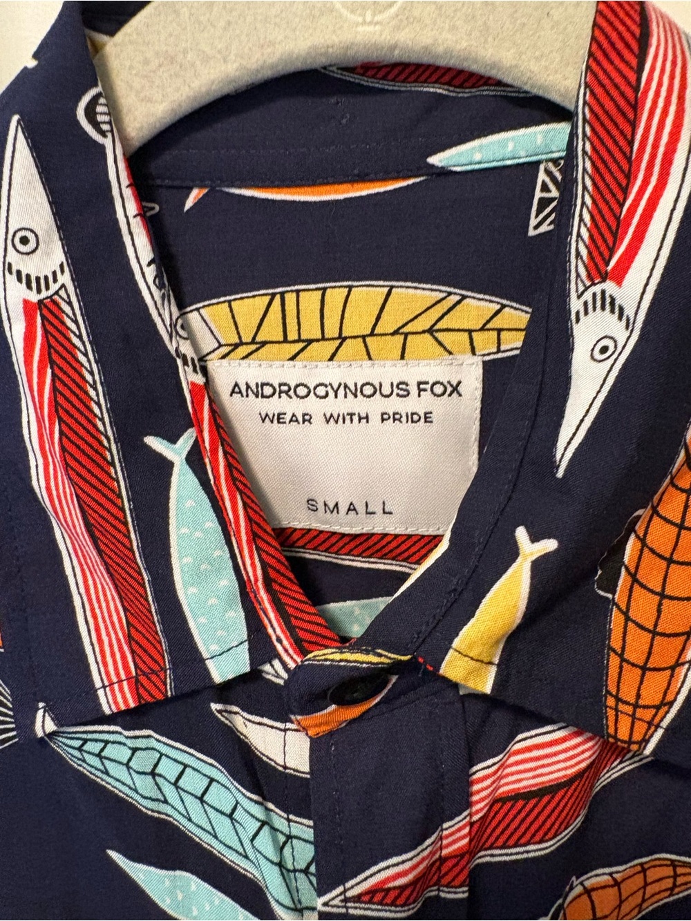 Androgynous Fox the Upstreamer fish navy button up short sleeve shirt s small - Picture 4 of 6